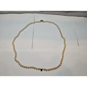 Vintage Imitation Pearl/Pearl-Like Necklace, Gold Tone Clasp. 30.5'' Length